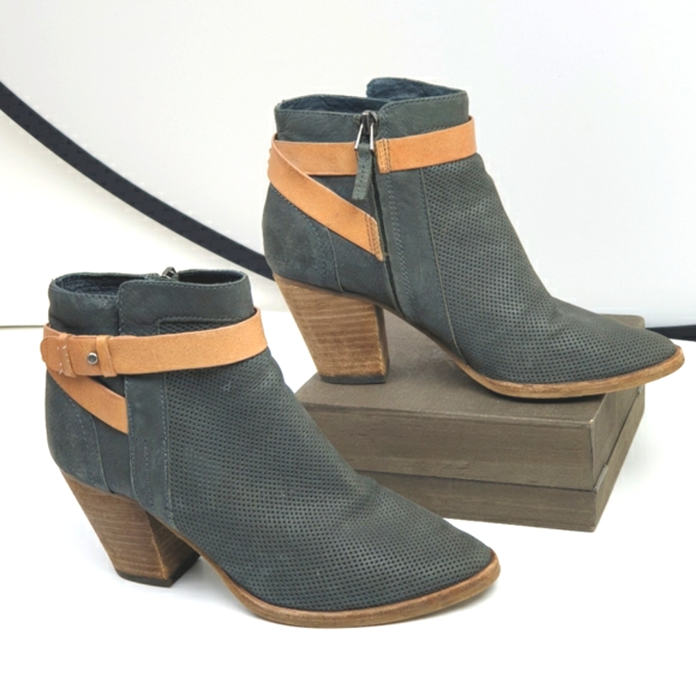 Dolce Vita Yuri charcoal grey nubuck perforated stacked heel boots size 7.5